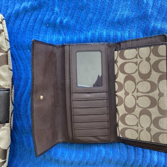Purse & Wallet - Picture 3 of 3